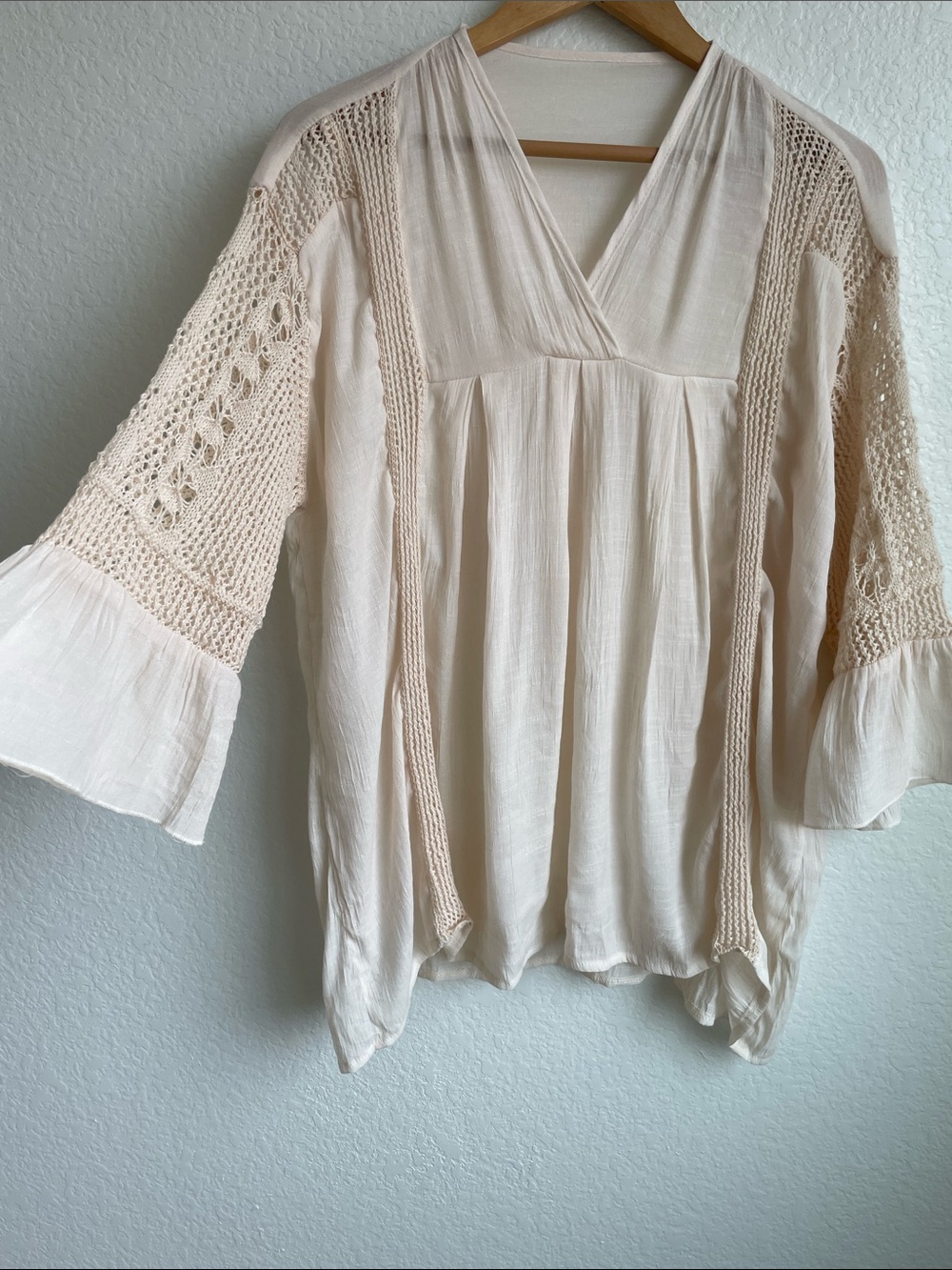Women's Crochet Sleeve V-Neck Tunic Top in Cream • Medium
